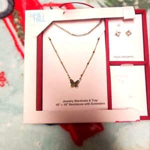 Jewelry Wardrobe & Tray 16" + 18" Necklaces with Extenders